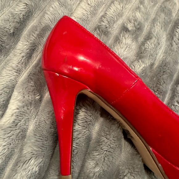Red Platform Heels Size 9 - Picture 6 of 12